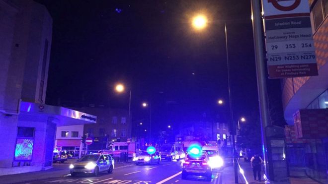UK: Several hurt as vehicle hits pedestrians